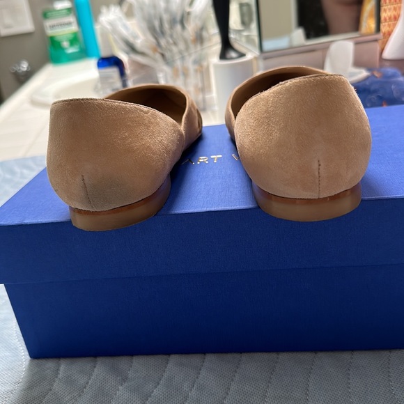 Stuart weitzman avenue flat in suede - nude color. - Picture 2 of 9